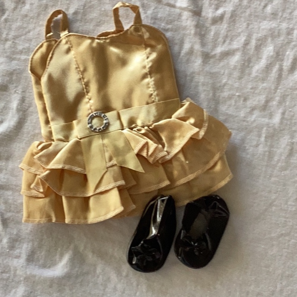 18” doll dress and patent leather (look)shoes